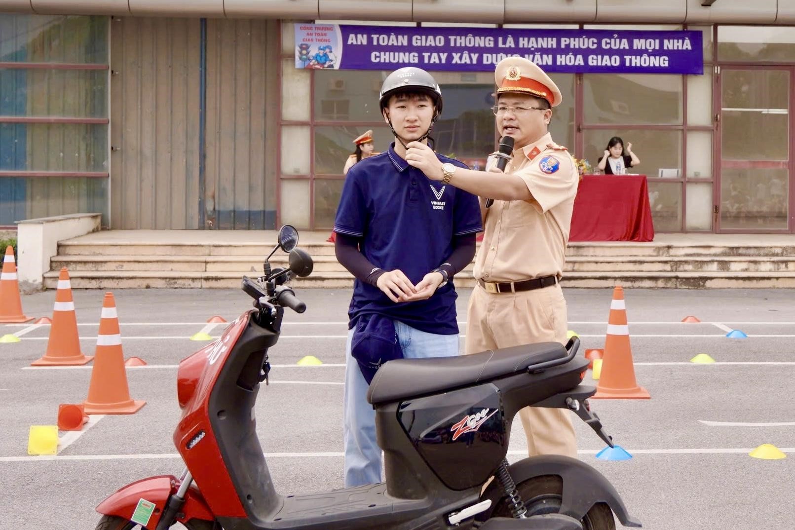 Phủ Xanh Trường Học – Lái Xe An Toàn cùng VinFast Ecoxe: Lan tỏa ý thức giao thông 2026