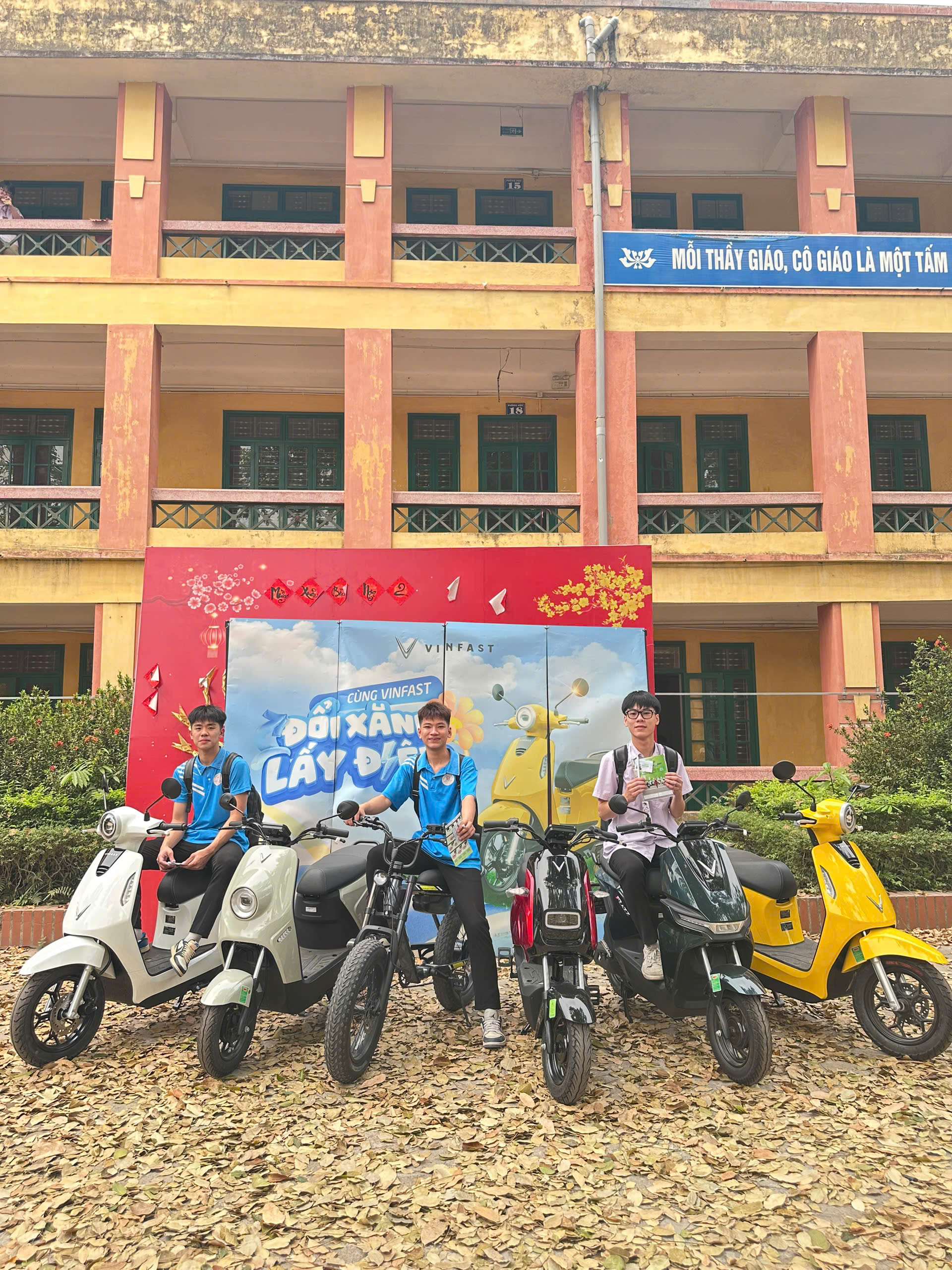 Xe máy điện VinFast không cần bằng lái: Combo vi vu giảm tới 13% 