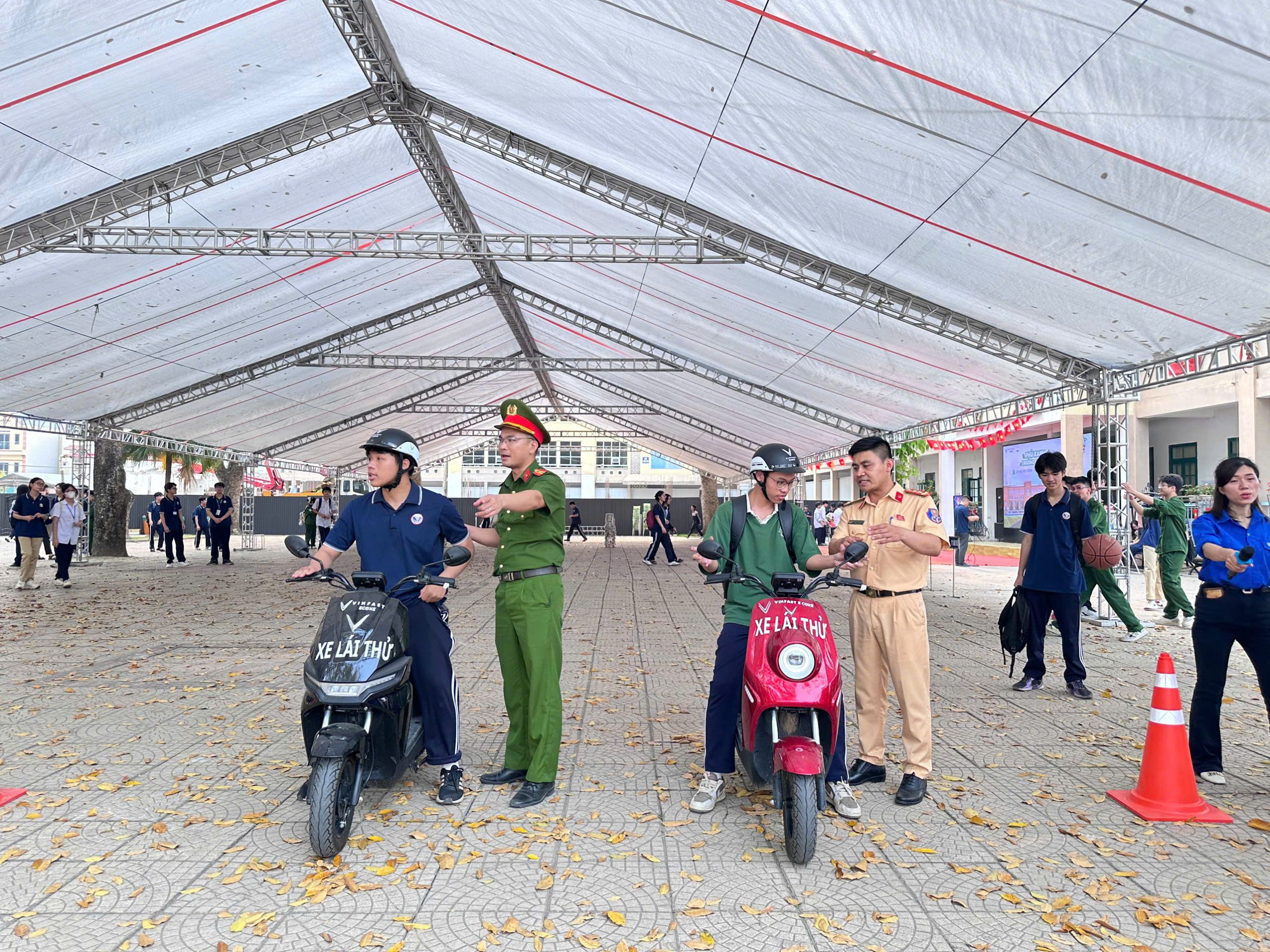 Phủ Xanh Trường Học – Lái Xe An Toàn cùng VinFast Ecoxe: Lan tỏa ý thức giao thông 2026