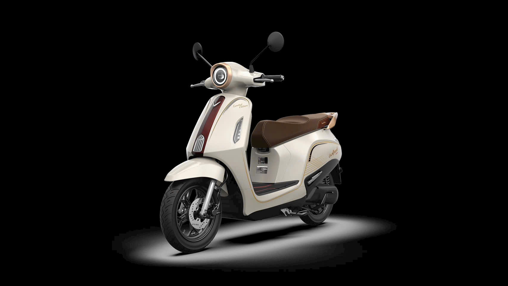 VinFast Evo Grand Limited màu Trắng Sữa